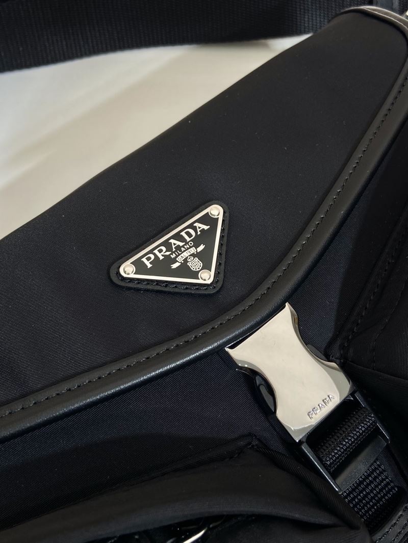 Pra*a waist chest packs